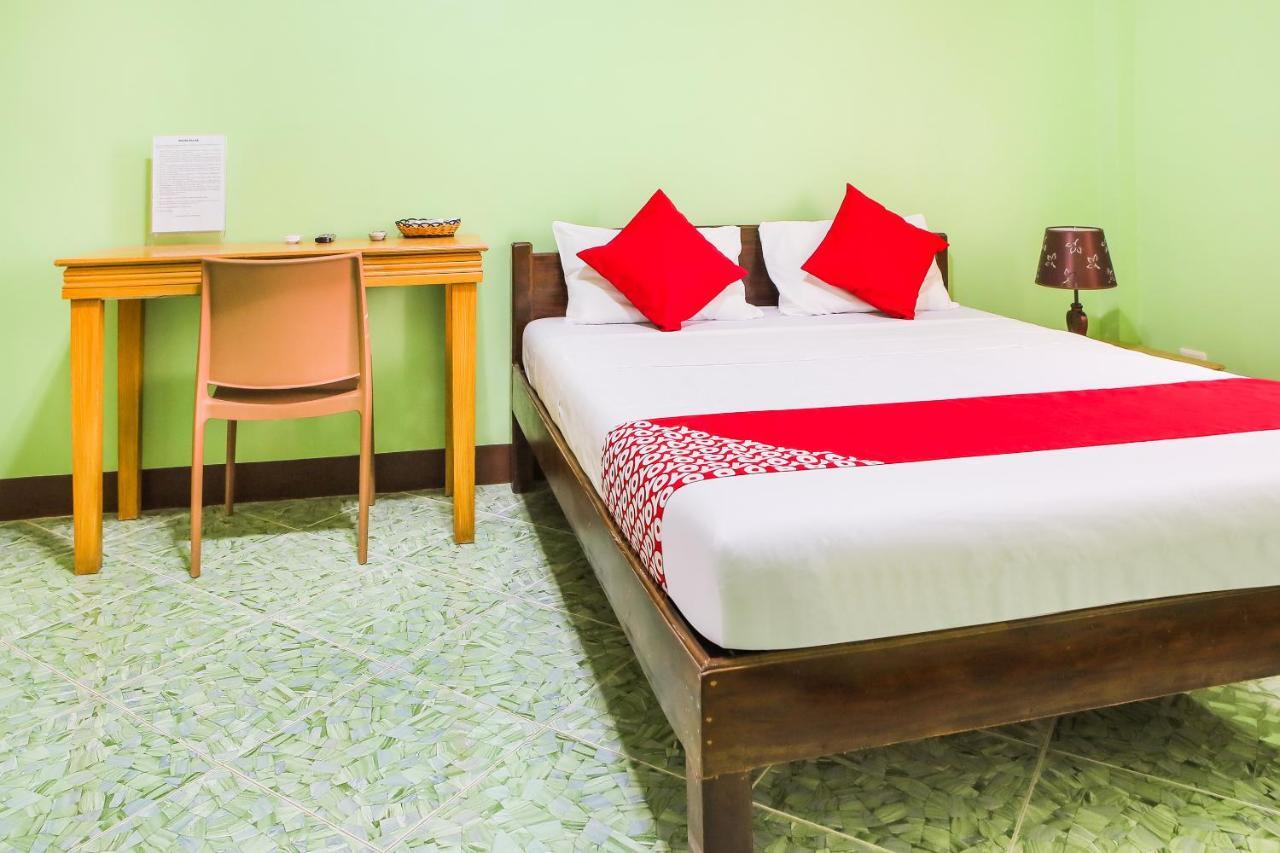 Oyo 422 Villa Emilia Pension House Panglao Dış mekan fotoğraf