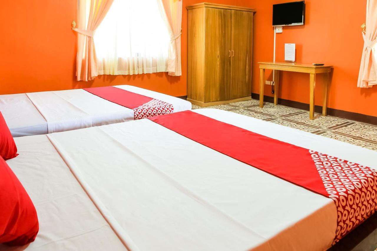 Oyo 422 Villa Emilia Pension House Panglao Dış mekan fotoğraf